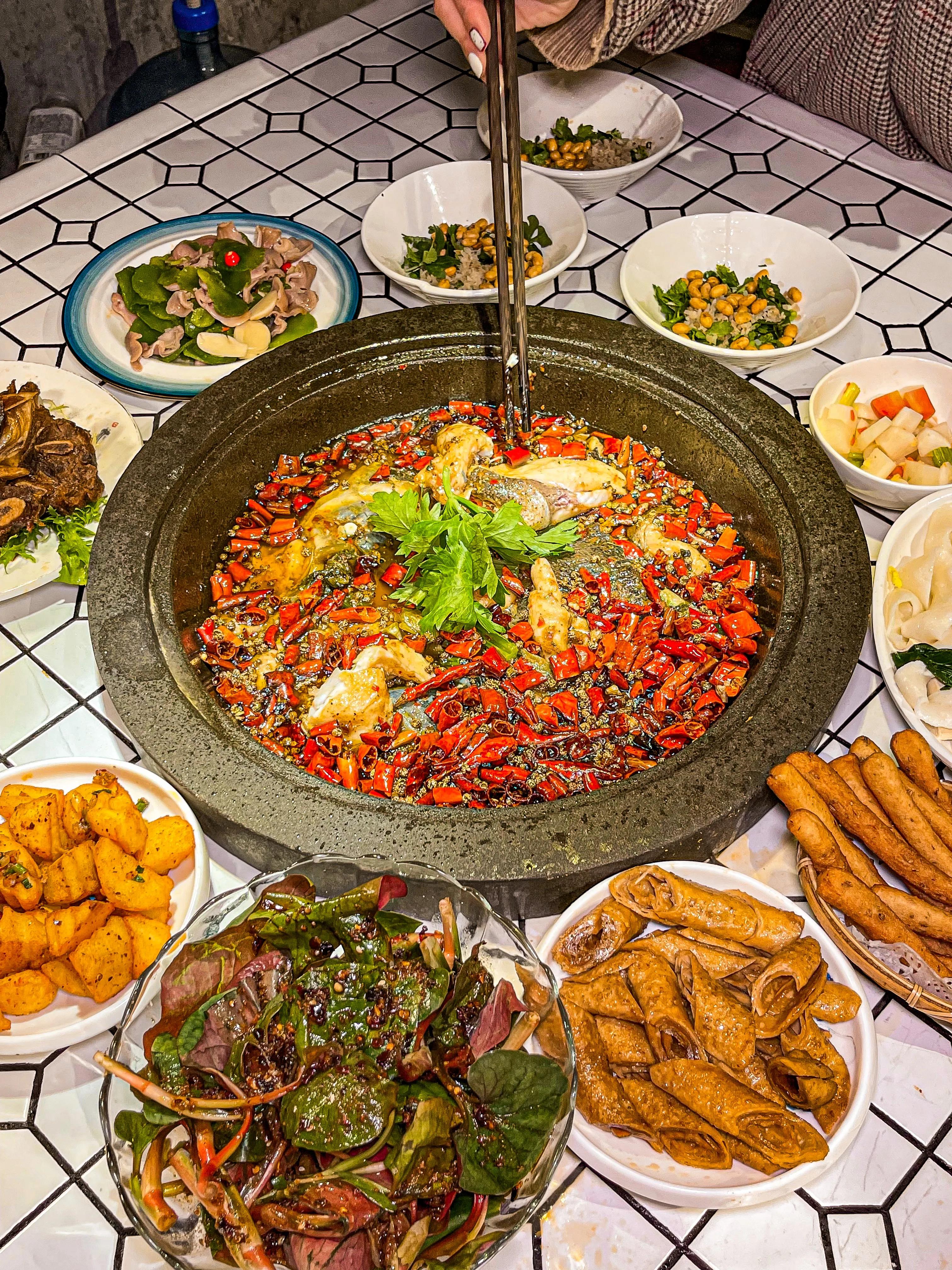 四川正宗蒸汽石锅鱼,最好吃的巴蜀石锅鱼