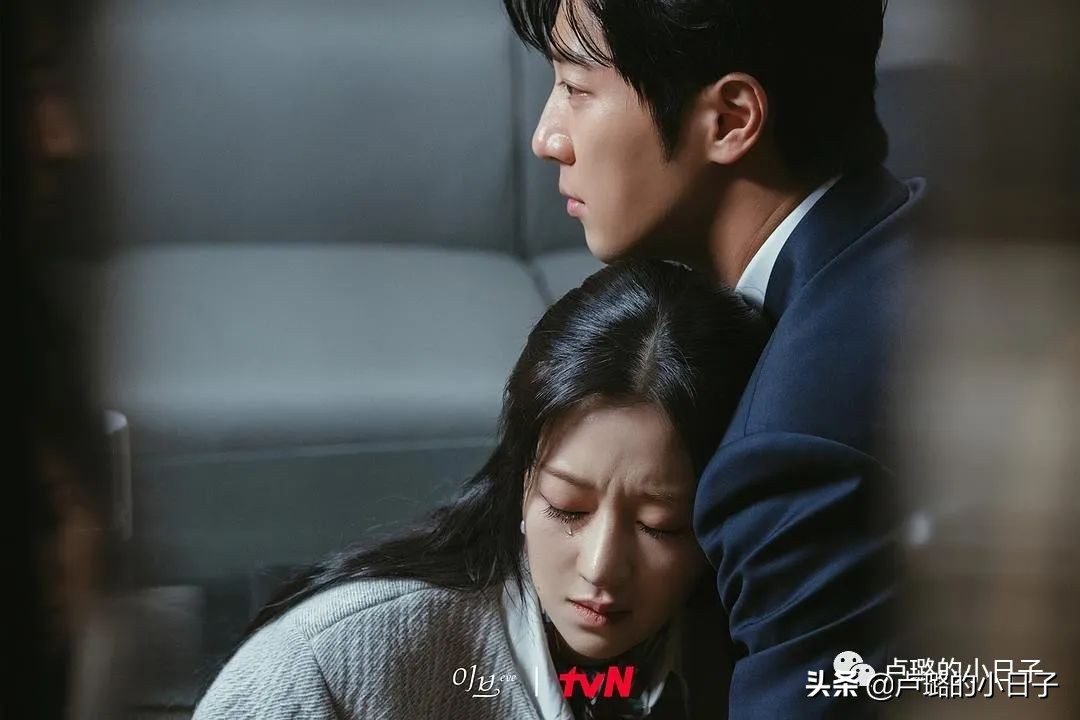 小三复仇勾搭总统女婿，除剧情，女主财阀级别的穿搭也值得一看