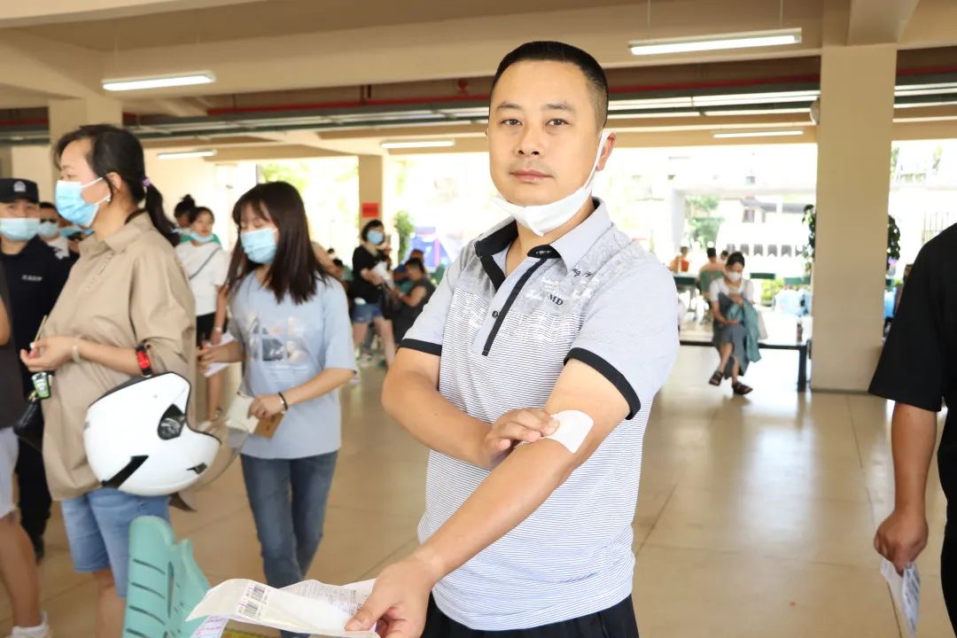 无偿献血让爱涌动图片,无偿献血为爱延续