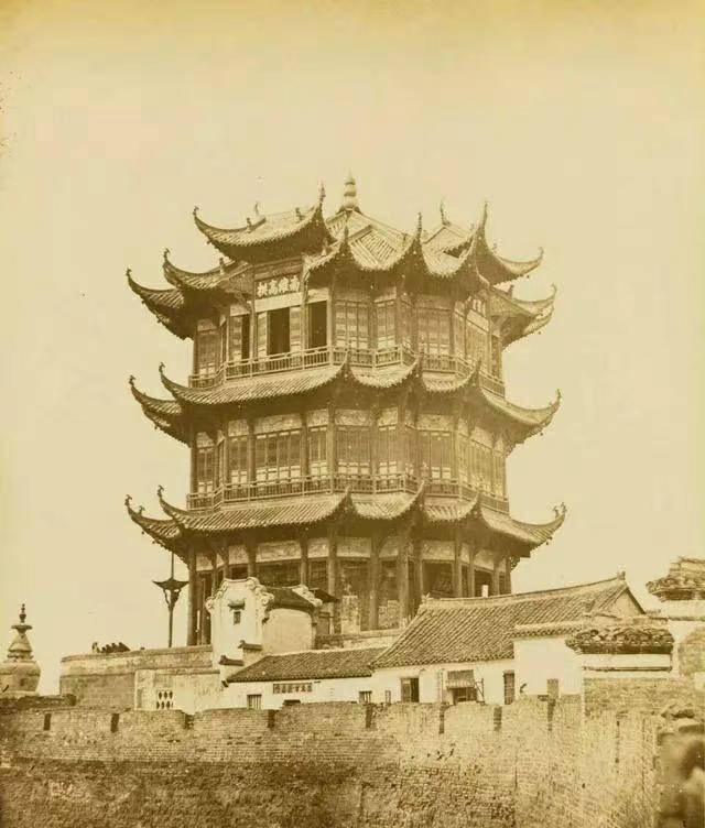 30张古韵流芳老照片:丰盈体态映风姿,民国女子少妇风韵足