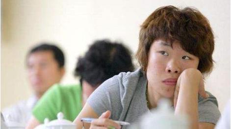 王濛黄健翔解析冬奥,王濛黄健翔解说韩国犯规