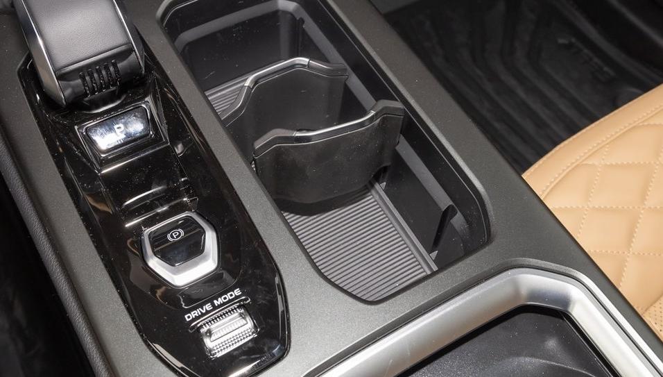 吉利新款汽车七座suv,全新吉利七座suv车型