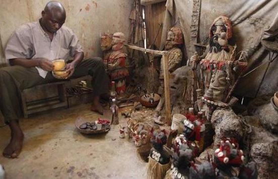 非洲版唐僧：血液堪比钻石，躯干价值126万元，警方24小时守卫