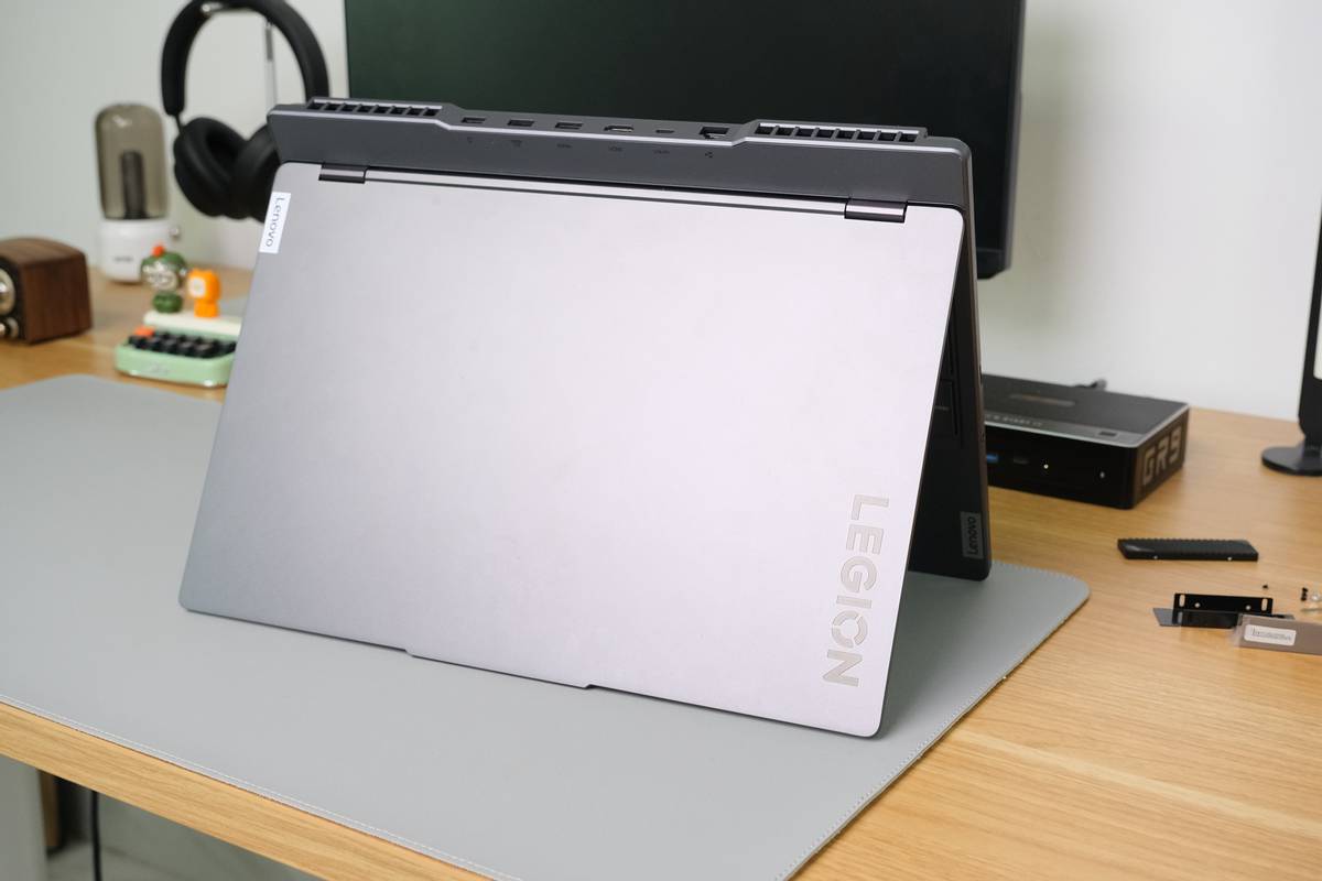 固态硬盘拆解前后对比,固态硬盘拆机评测