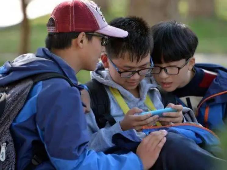 让孩子学习自律家长该怎样做,怎样把孩子培养成一个自律的人