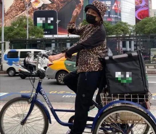 比莉被家暴,结婚18年来受到老公的严重家暴