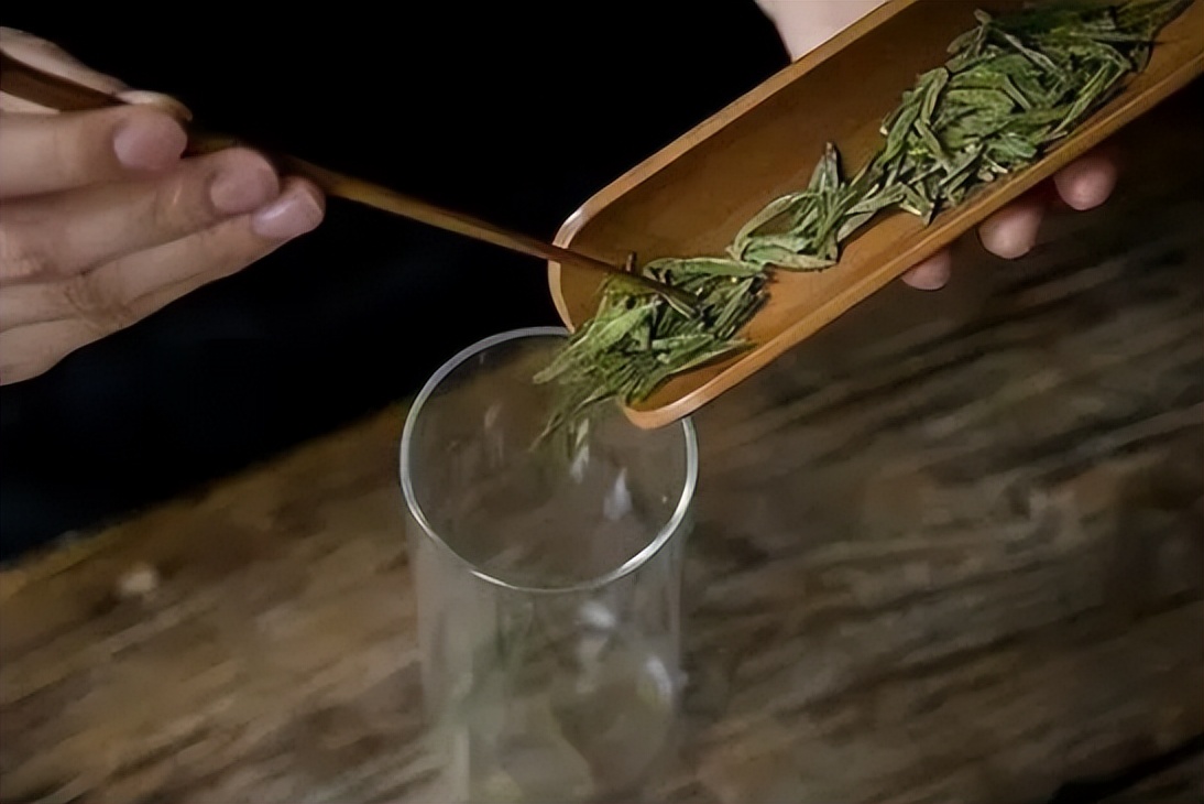 茶叶越泡越苦什么原因,茶叶又苦又涩怎么办