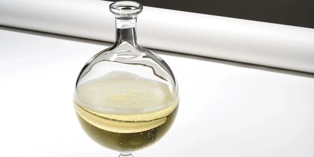 香槟如何醒酒,香槟要醒酒么