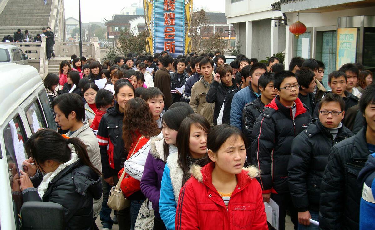 种地不赚钱，打工没出路！未来6亿农民的出路到底在哪里？