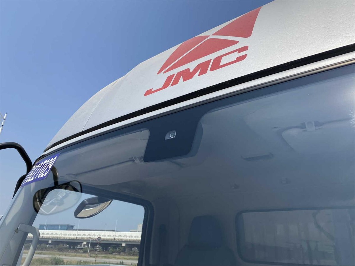 更轻更省，试驾江铃全新凯运，标杆级轻卡到底强在哪里？