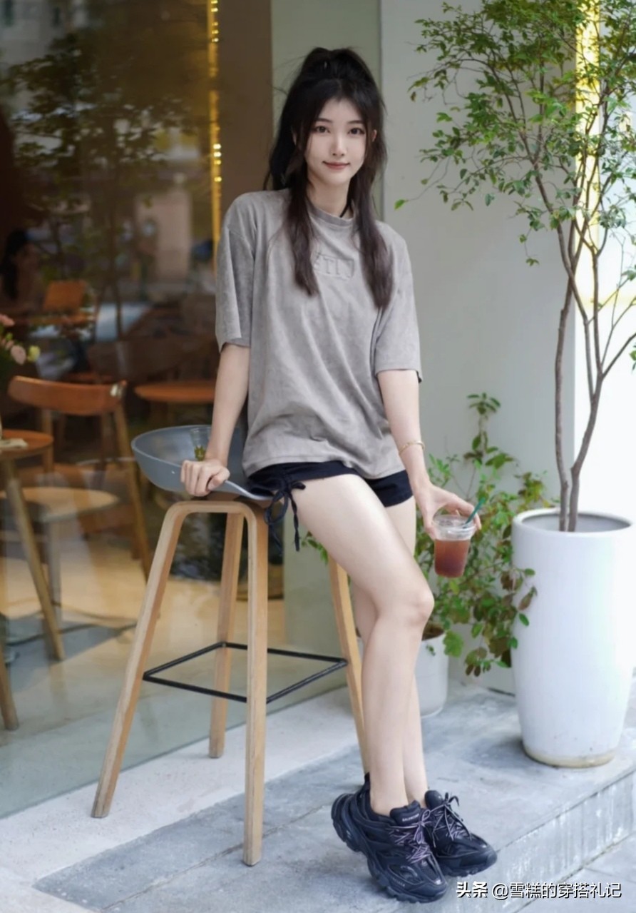 腰粗女人如何穿搭显高显瘦,腰细胯宽腿粗的女生怎么搭配衣服