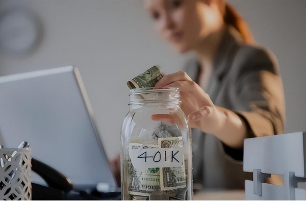 存款放银行好还是现金好,存款放存折好还是银行卡好