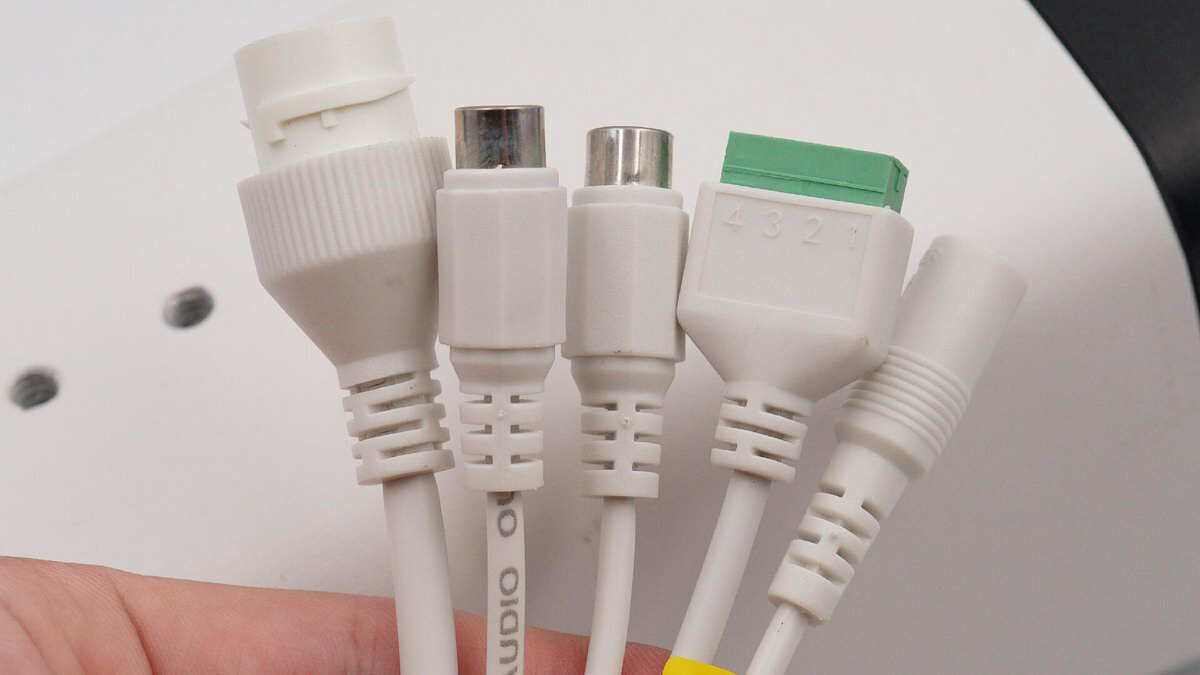 熟悉亦不熟悉,内部长啥样?拆解长视高清网络监控摄像机看看