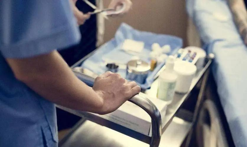 医生刘翔峰切病人器官是真的吗,医生手术随意切除病人器官