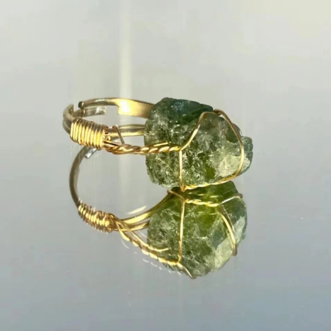 黄昏的祖母绿火神的眼泪？带你来看橄榄石！