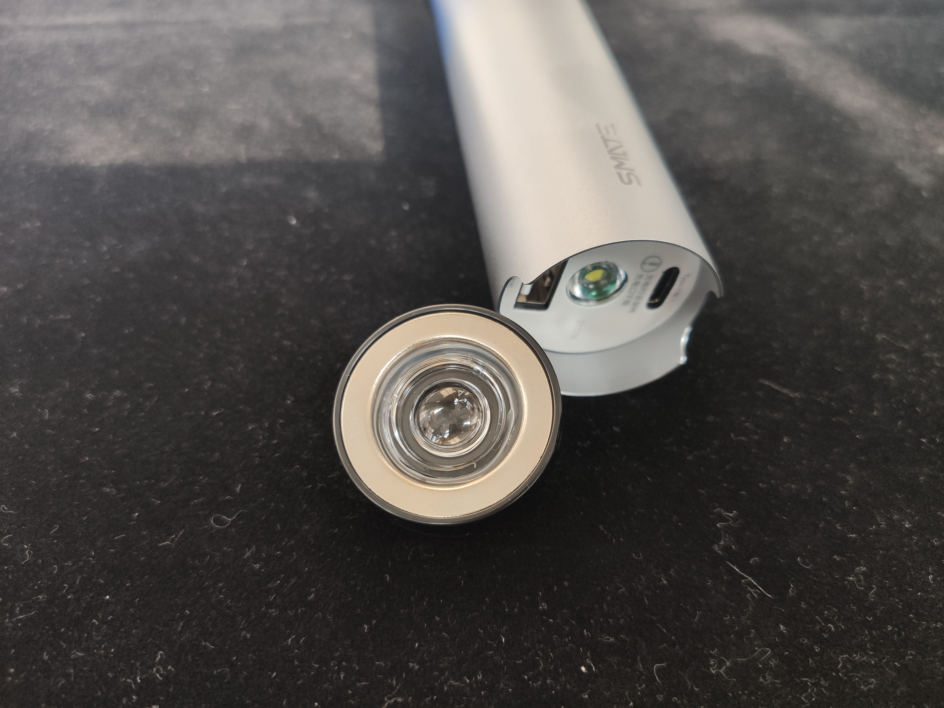 须眉T6智能剃须刀,须眉剃须刀t6智能款和标准款测评