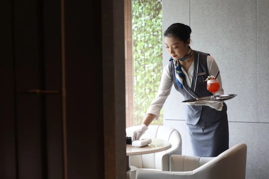 越秀服务,越秀服务创新