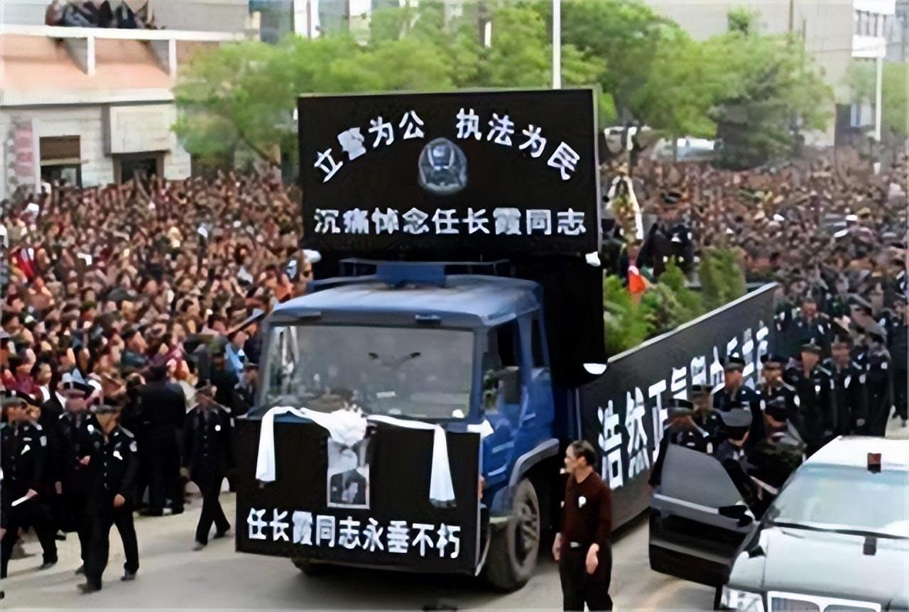 打掉200多个黑势力！如全国警察都像“任长霞”，还会有黑势力？