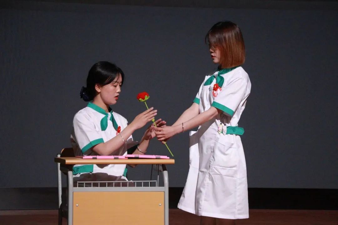 介绍护理学院,护理学院的学院简介