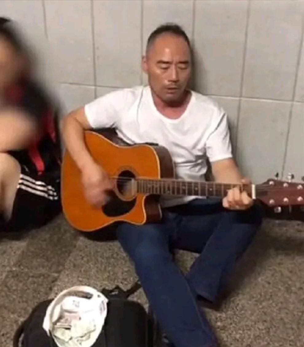 旭日阳刚2017年现状,旭日阳刚对汪峰什么看法