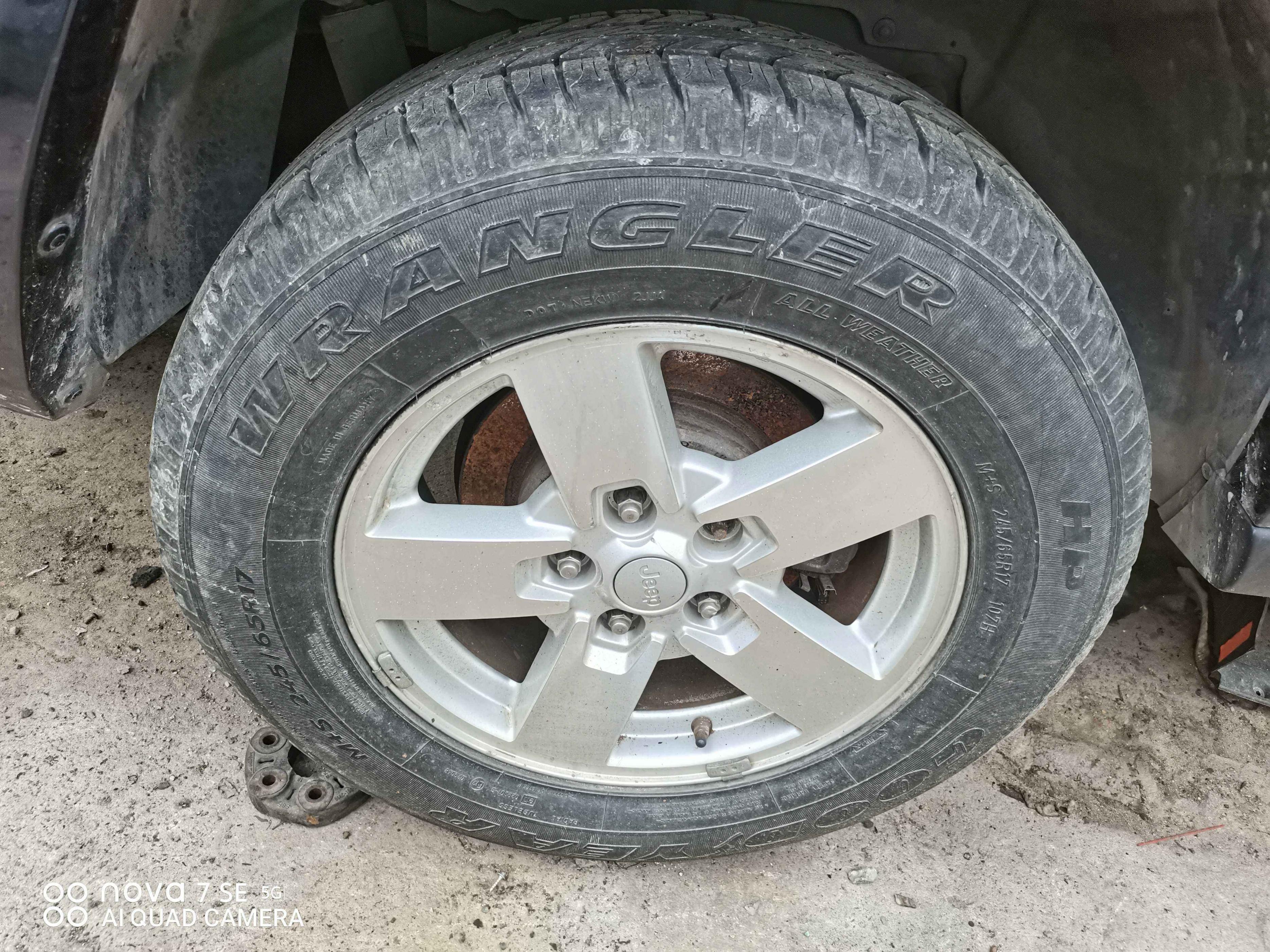 怎么看汽车轮胎耐磨程度,汽车轮胎买耐磨的好还是静音的好