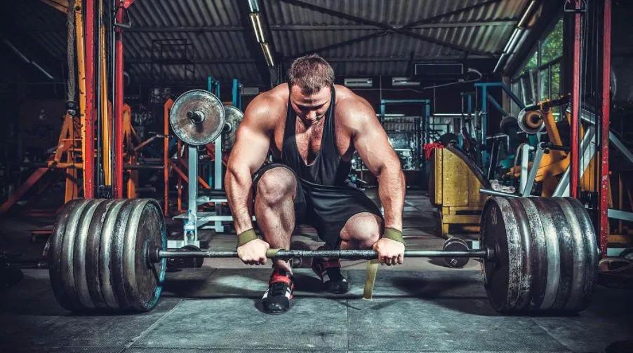 三大项深蹲和硬拉哪个容易上重量,高次数力量训练能否提高运动表现