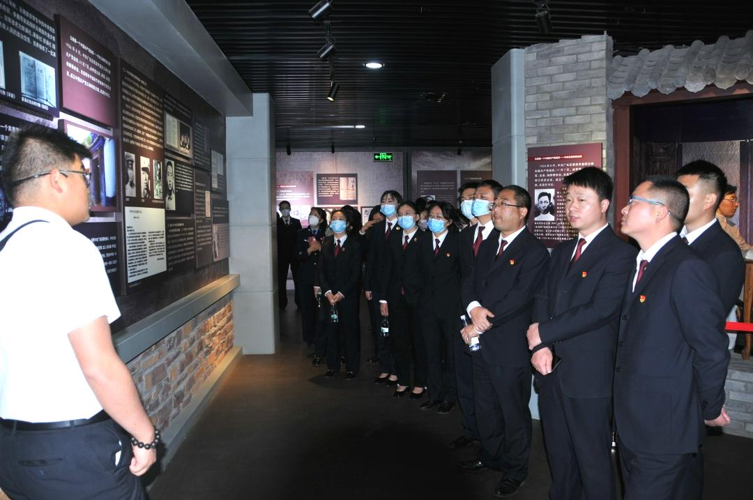 医院缅怀革命先烈主题党日活动,缅怀革命先烈赓续斗争精神