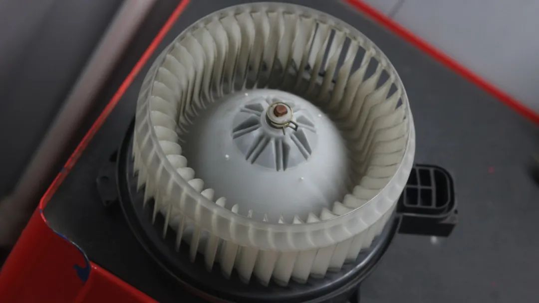 03年老款丰田霸道图片,经典极品老车丰田霸道