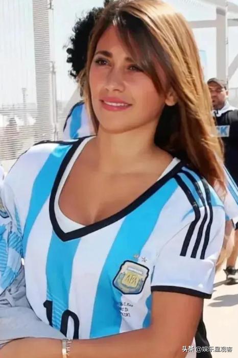 梅西妻子一家照片,梅西妻子最漂亮的照片