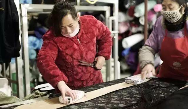 90后卖内衣赚3亿,90后内衣创业