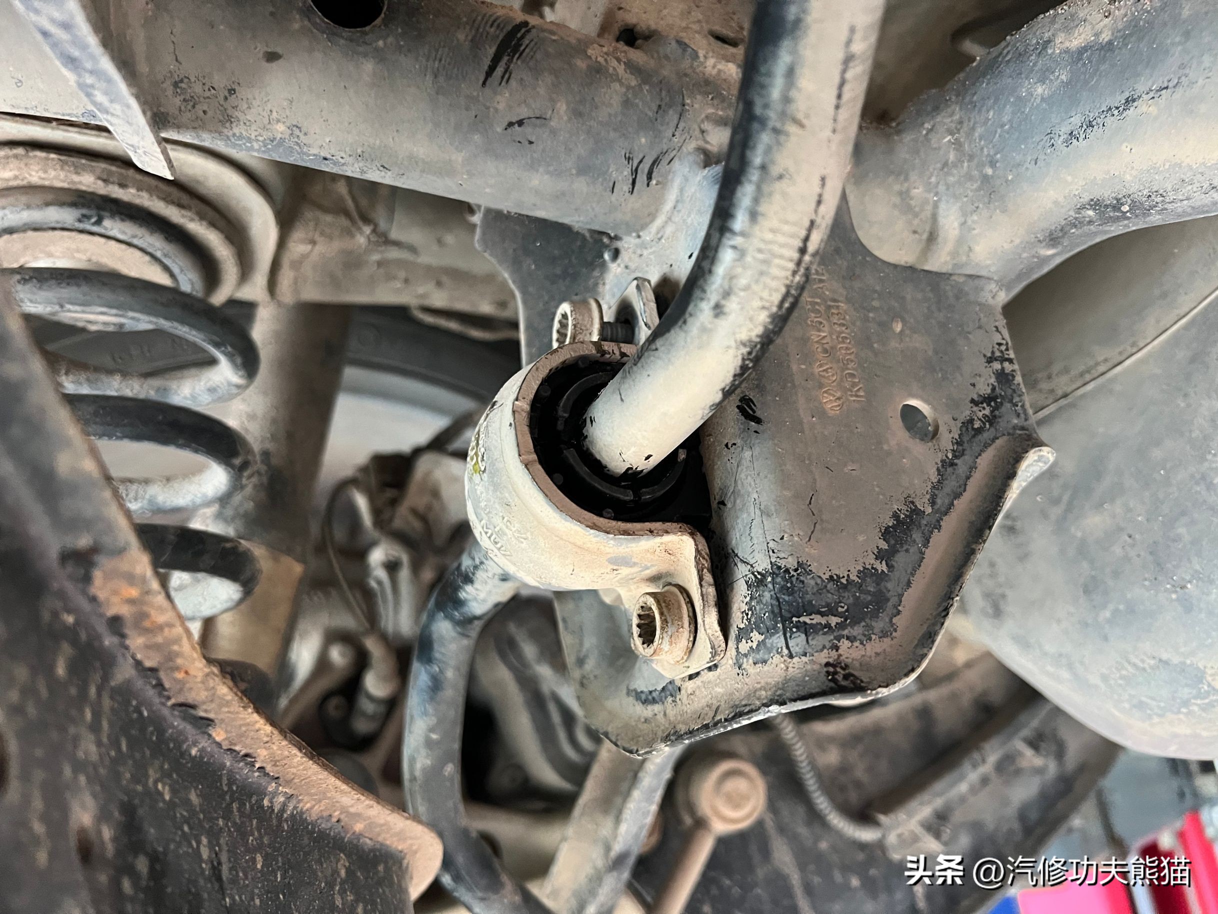 大众途观三百公里烧一升机油,途观3代发动机烧机油