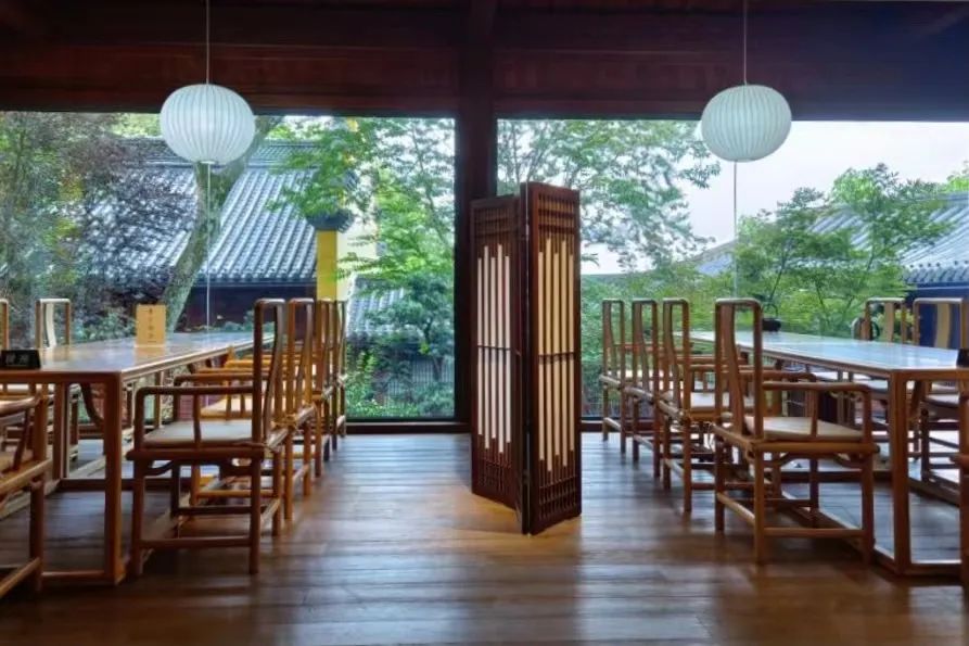 在杭州，会玩的人夏天都来这了