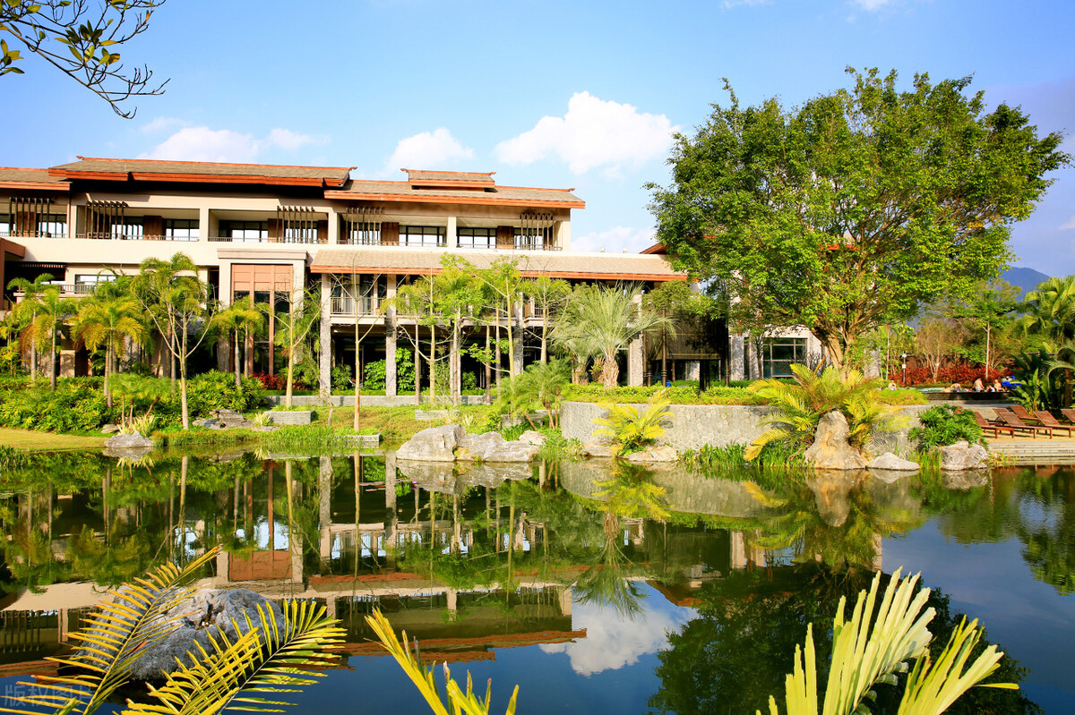 冬天哪里温泉度假村最好,泡温泉地方推荐室内温泉