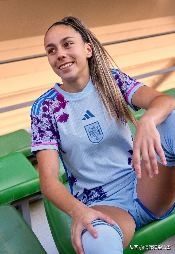 阿迪达斯女足世界杯球衣,阿迪达斯女足世界杯足球