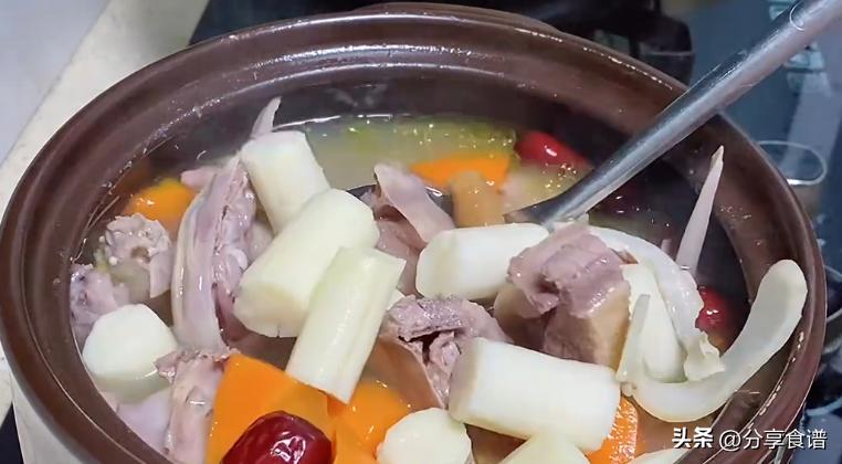 冬天煲鸭子汤喝有什么好处,什么参炖鸭汤比较好喝