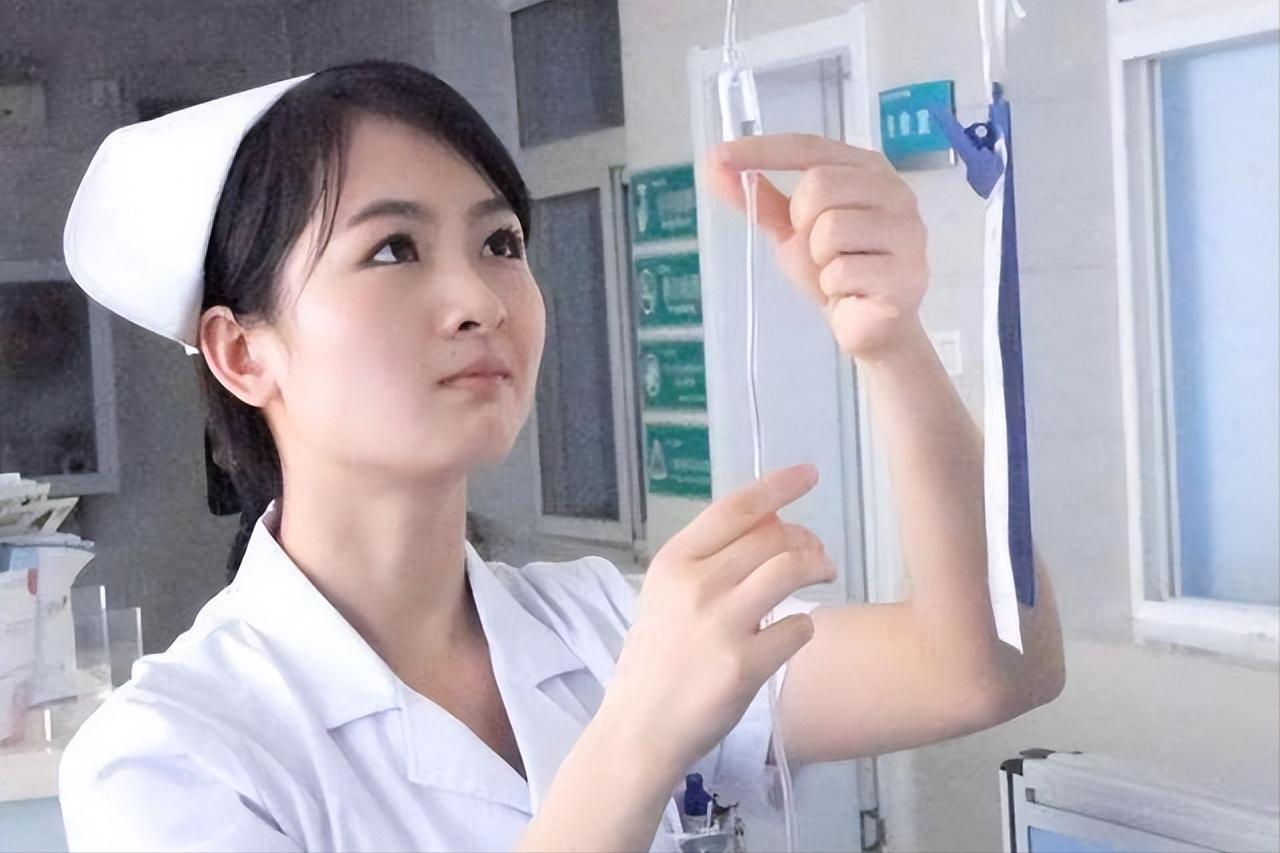 女护士在处理男患者隐私部位时，会不会感觉尴尬？不妨来了解一下