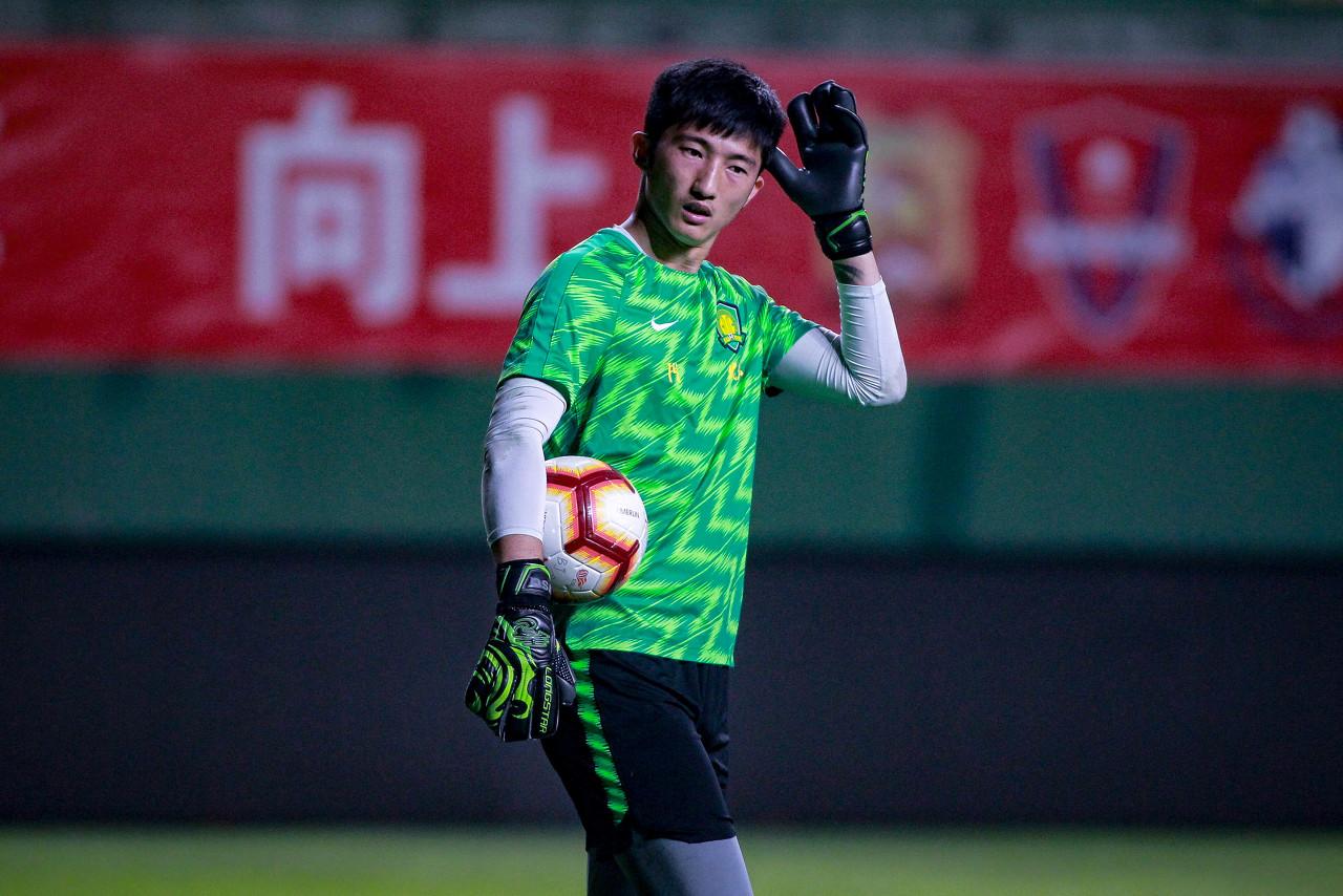 他曾为国安立下赫赫战功，如今在队伍逐渐边缘化，未来不排除离队