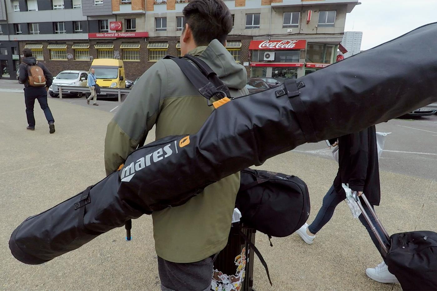 中国小伙荒岛求生大合集,中国小伙的航海日记合集