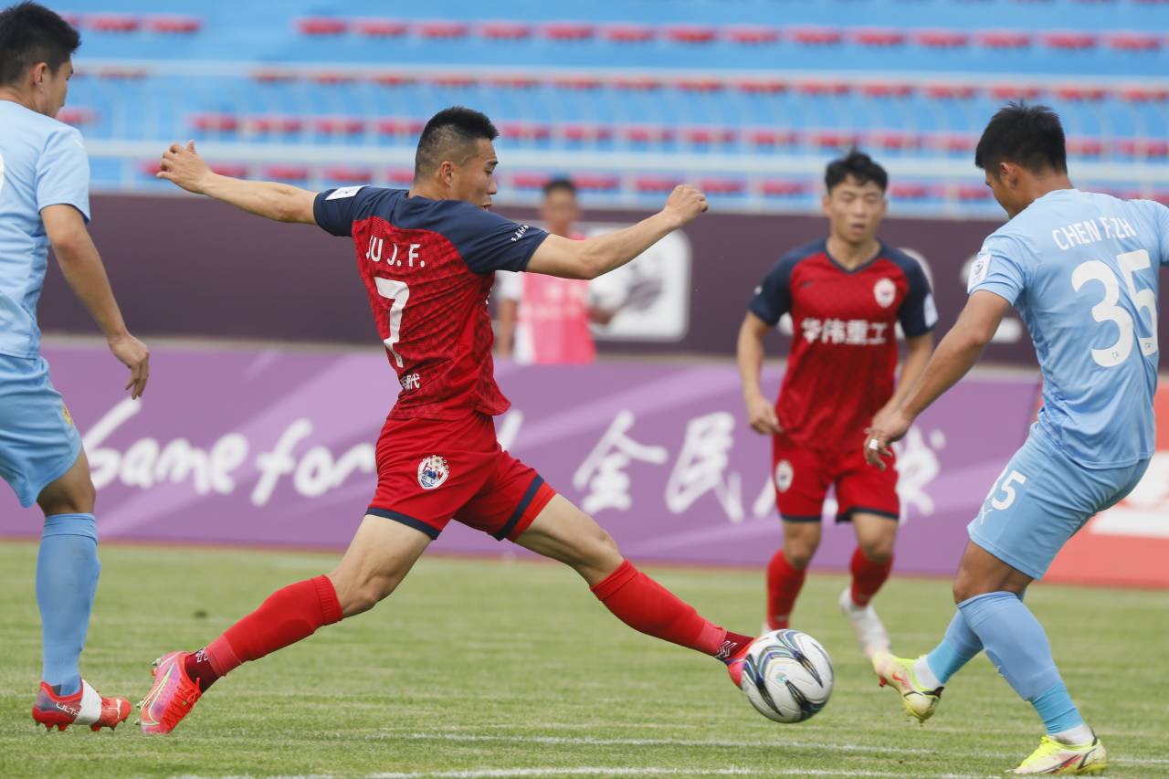 刘金东和球迷互动,刘金东谢场