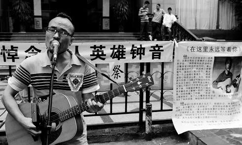 老兵勇斗歹徒牺牲,退伍老兵血性不减勇斗持刀歹徒