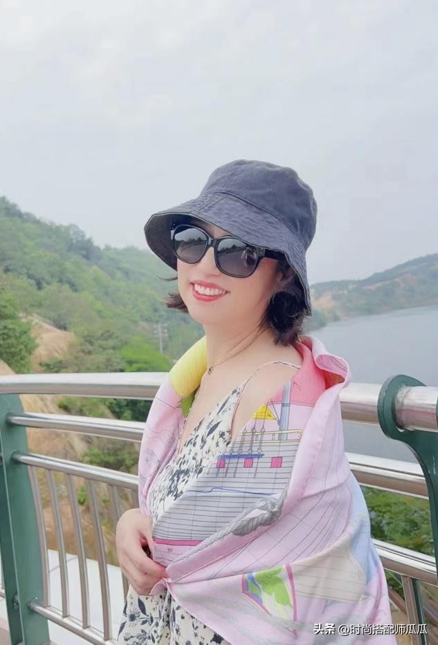 中国广场舞大妈发型,中国大妈穿旗袍