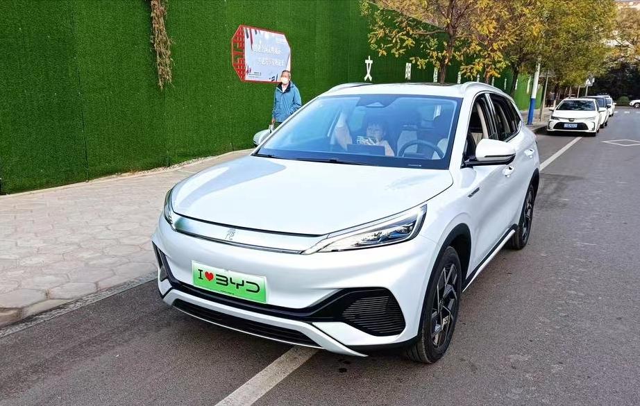 新能源汽车使用寿命一般几年,比亚迪宋plusdmi电池衰减严重吗