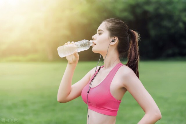 一分钟掌握健身技巧让你更加美丽,新手健身十大必看动作