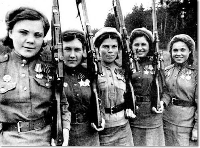 苏联女狙击手,二战时期女英雄老照片
