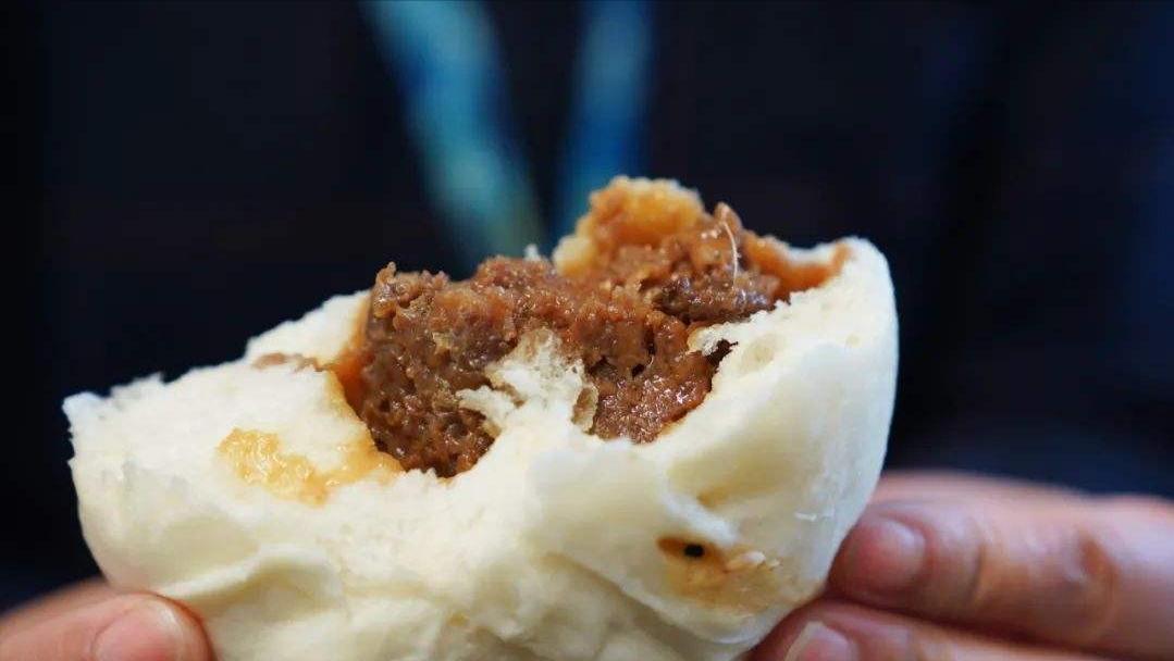 警惕小摊贩卖的铝包子,如何辨别早餐店包子质量