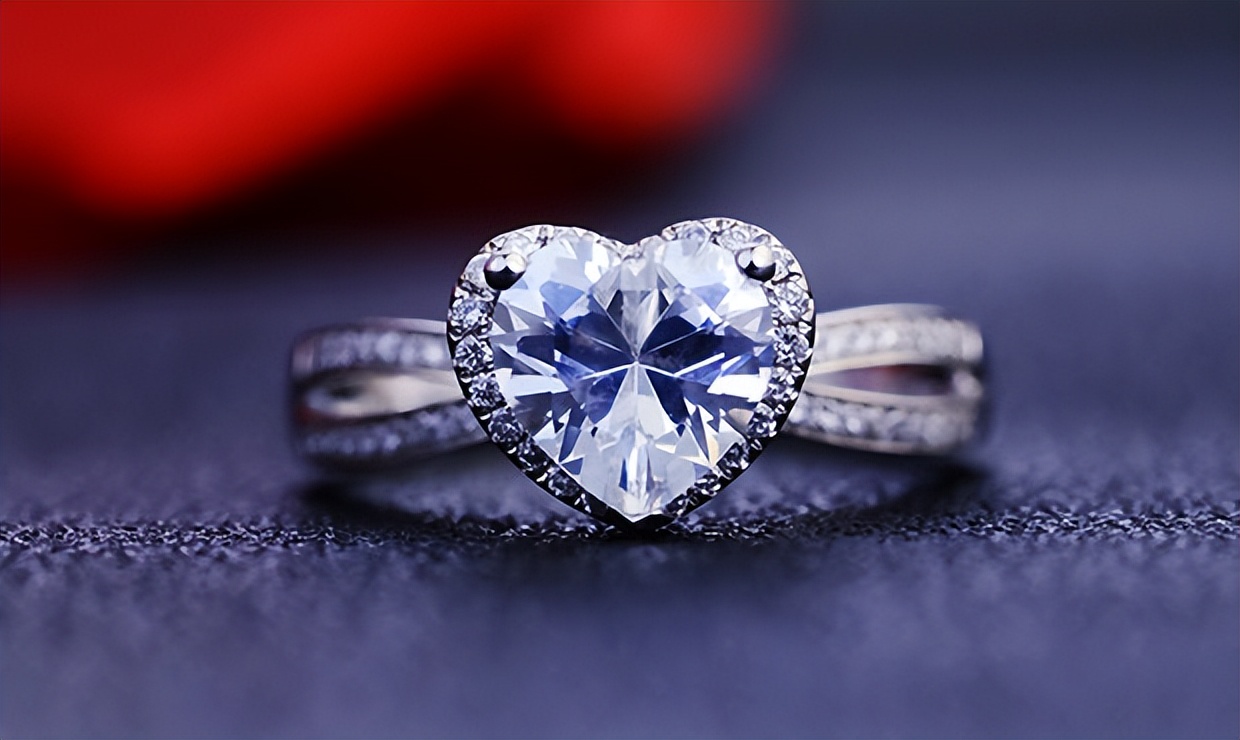 钻石婚戒定做哪个品牌好,婚戒钻石一般选多大