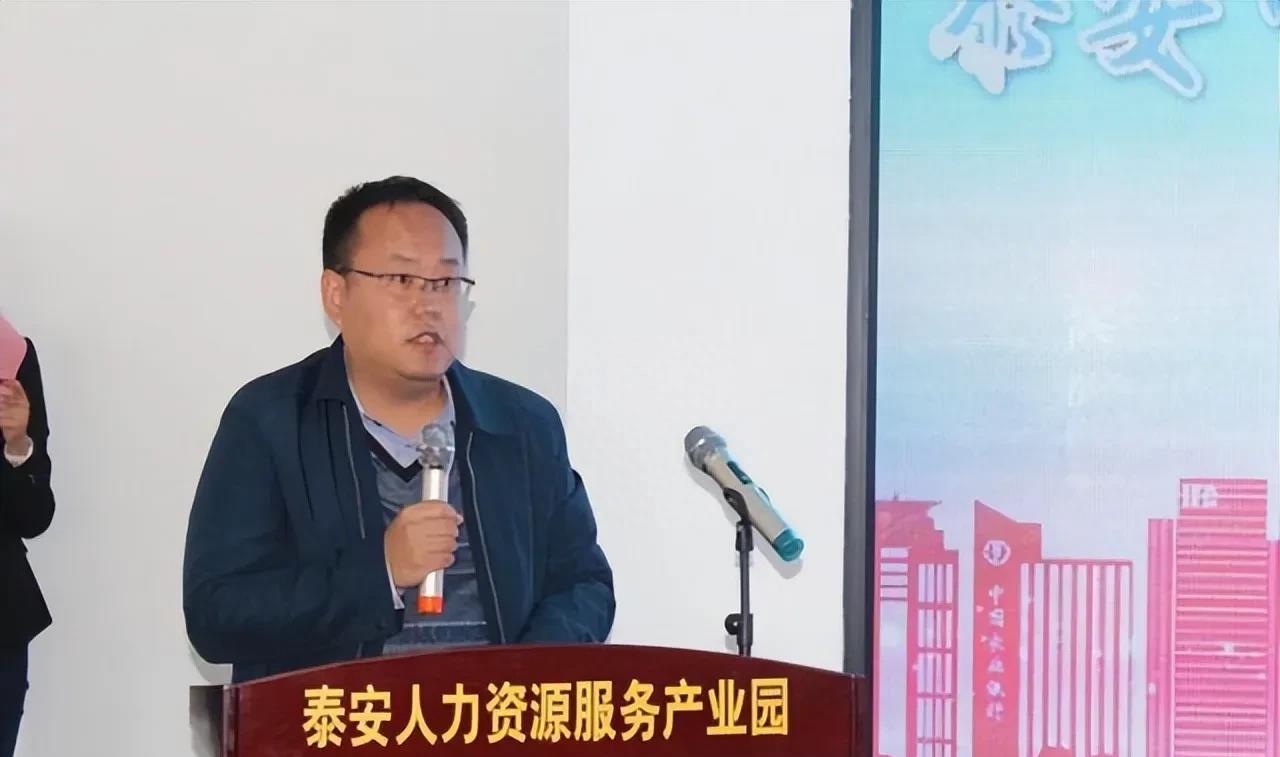 报应来了?山东美女深夜陪主任上演醉酒门,背景被扒真相太扎心!