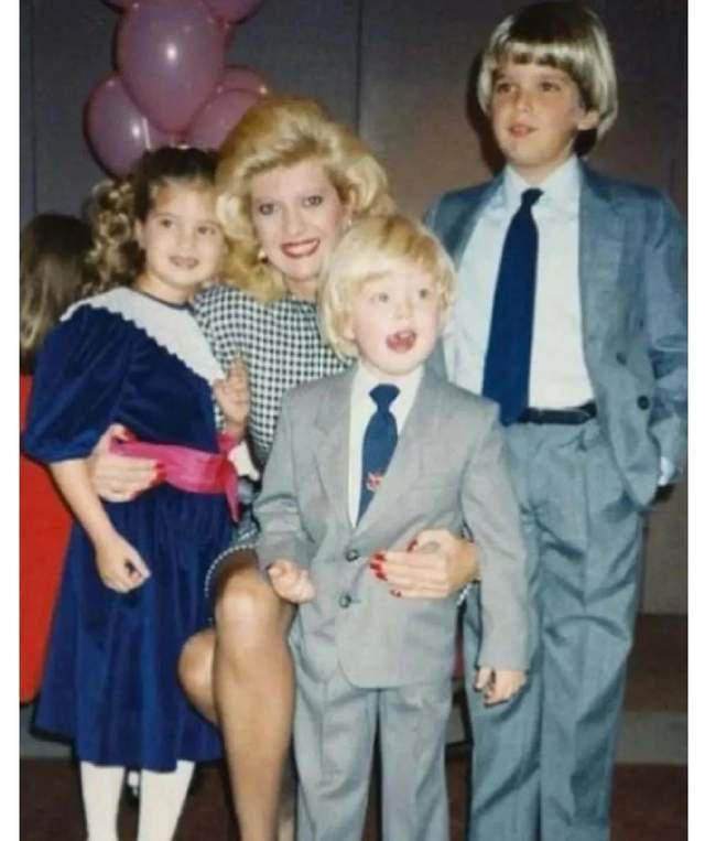 特朗普的虎妻伊凡娜：40岁被丈夫情人逼宫离婚，59岁四婚照样精彩