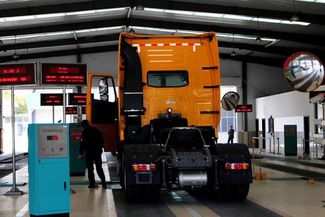 找代办年检多少钱,找代办验车多少钱