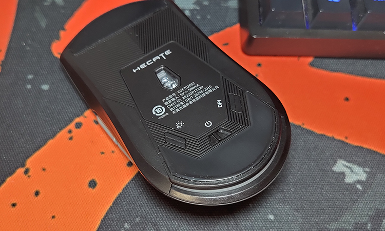 公认最好用的游戏鼠标测评,hecategm4测评